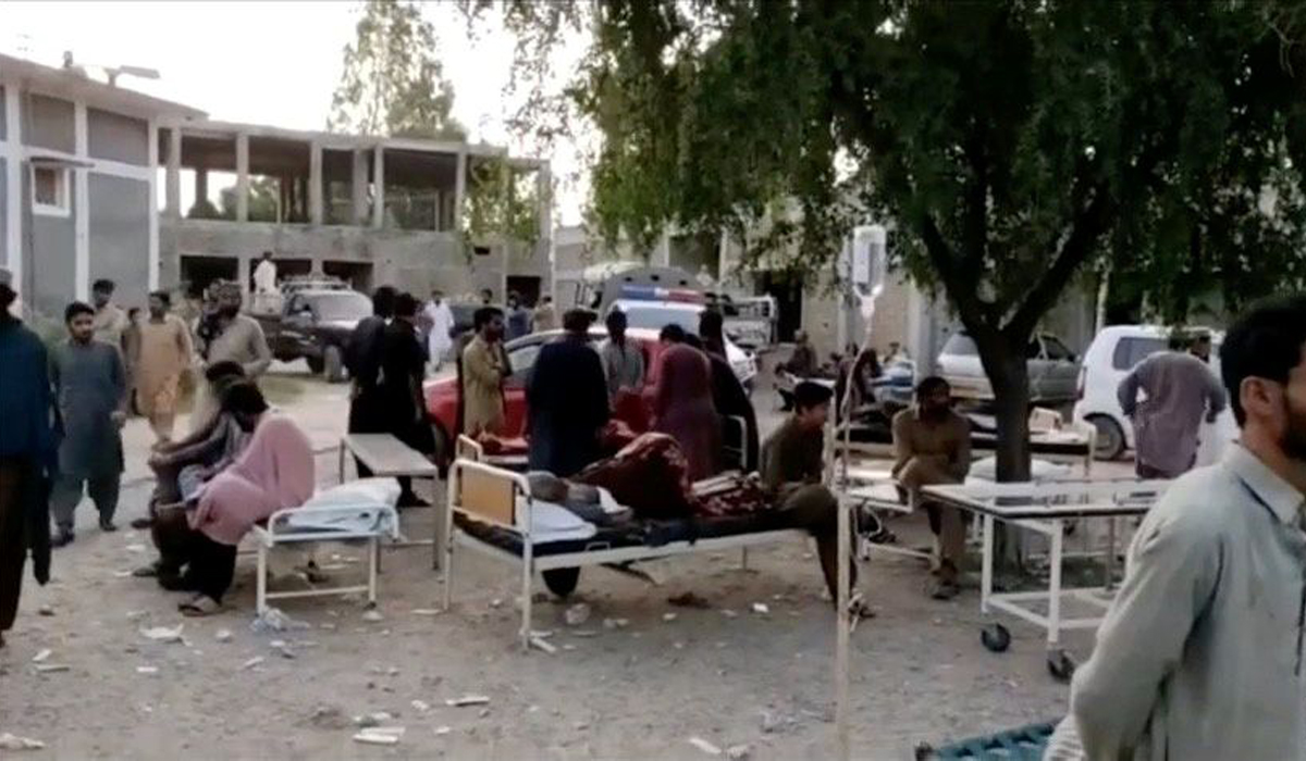 At least 20 killed in earthquake in southern Pakistan
